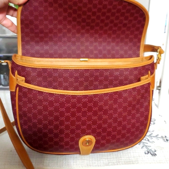 RARE VINTAGE GUCCI CROSSBODY BAG❤️💜 - Picture 11 of 17